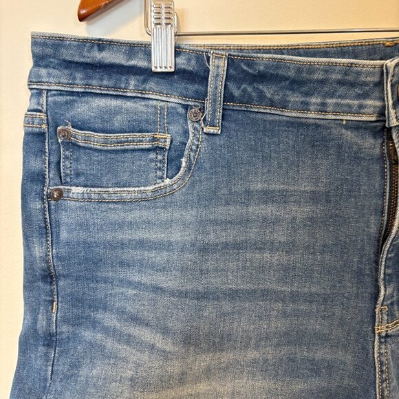 American Eagle Next Level Stretch Midi Jean Shorts Size 20 Summer Denim Western - Picture 3 of 9
